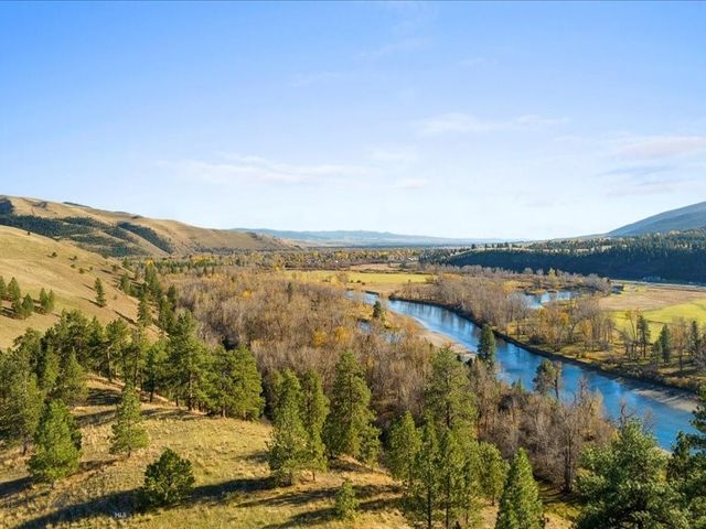 7499 Bitter Root Rd, Missoula, MT 59803