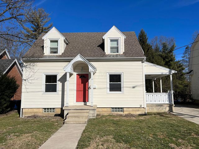 30 W  Lincoln St, Westerville, OH 43081