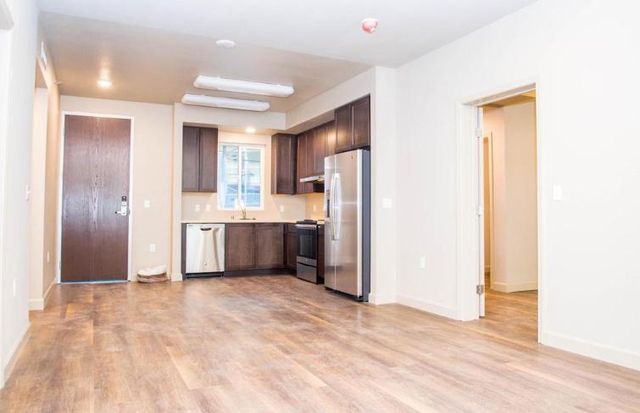 100 Baden Ave #313, South San Francisco, CA 94080