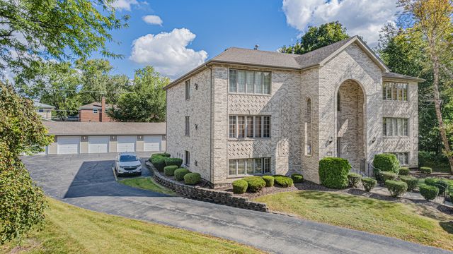 32 E  Hattendorf Ave #1A, Roselle, IL 60172