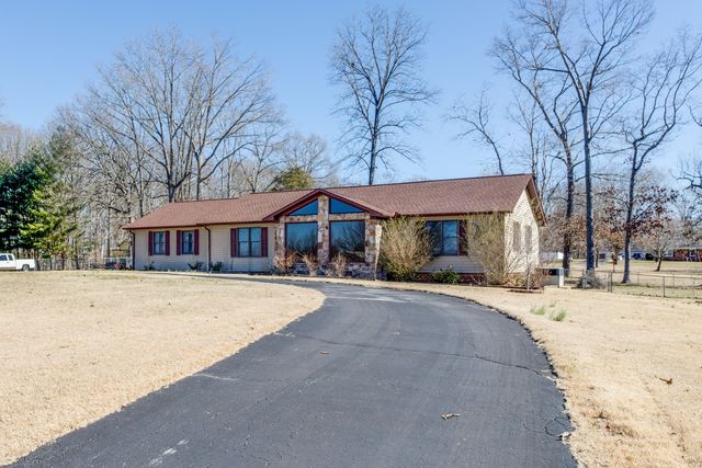 80 Andy Ln, Manchester, TN 37355