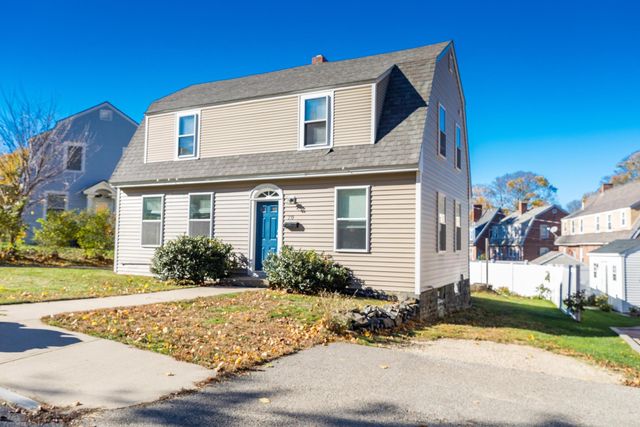 20 Concord Way, Portsmouth, NH 03801