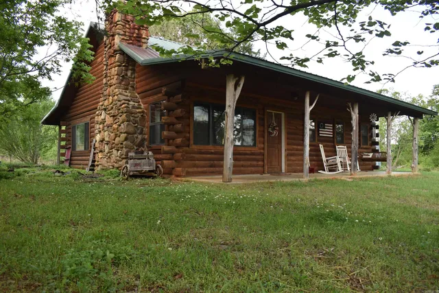 5285 Center Point Rd, Waldron, AR 72958