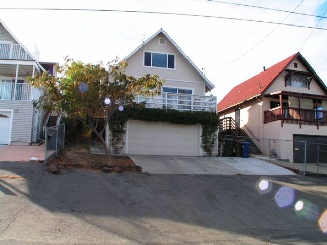 2340 San Carlos St, Martinez, CA 94553