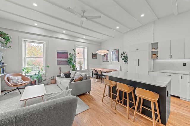 328 Clinton Ave #5, Brooklyn, NY 11205