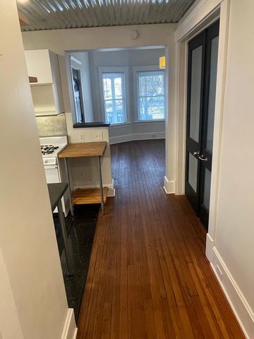 2157 W  11th St, Cleveland, OH 44113