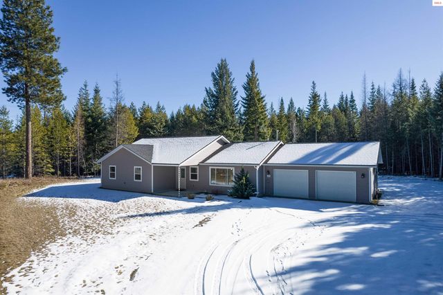 52 Countryside Ln, Bonners Ferry, ID 83805