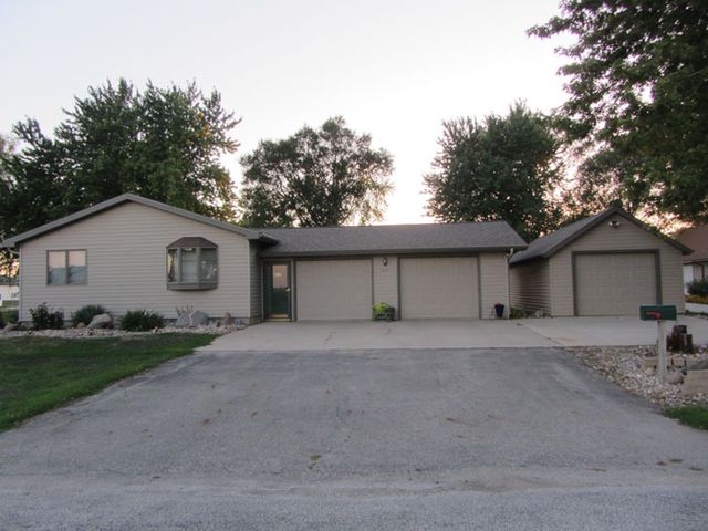 617 7th Ave, Somers, IA 50586