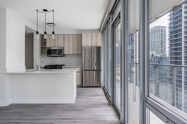 345 E  Wacker Dr #3502, Chicago, IL 60601