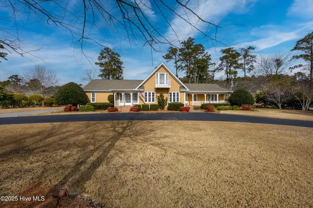 103 Lakeside Drive, Tabor City, NC 28463