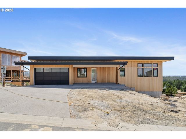 456 Sea View Dr, Manzanita, OR 97130