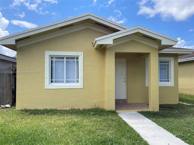 926 SW 8th Pl, Florida City, FL 33034