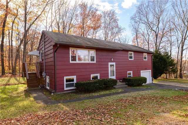 31 Wilson Dr, Oxford, CT 06478
