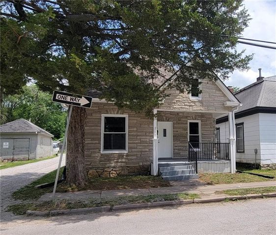 211 Temple St, Excelsior Springs, MO 64024