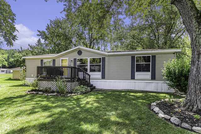 14566 N  Red Bud Trl, Buchanan, MI 49107