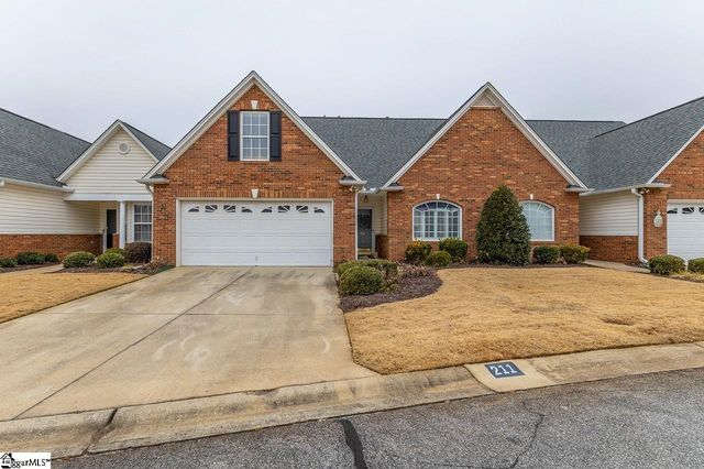 211 Boothbay Ct, Simpsonville, SC 29681
