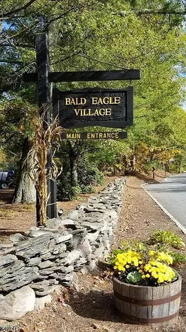 23 E  Foxboro Ln, West Milford, NJ 07480