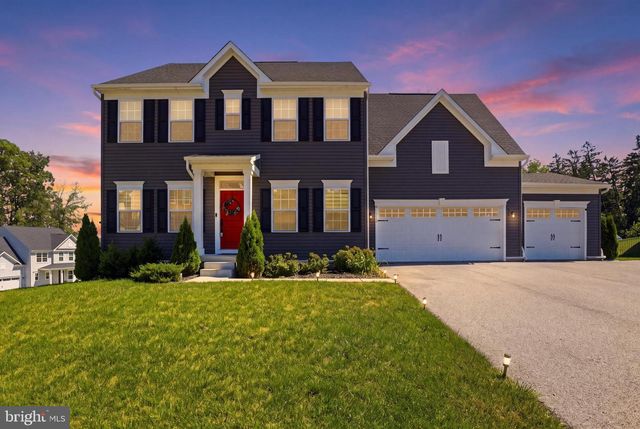 302 Greenwood Rd, Spring Grove, PA 17362