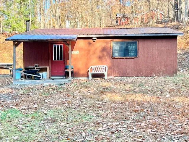 53 Hogback Mountain Ln, Austin, PA 16720
