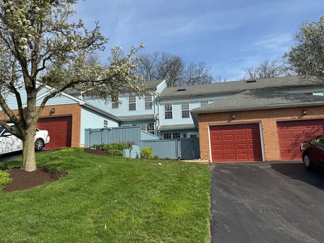232 Winding Hill Dr, Lancaster, PA 17601