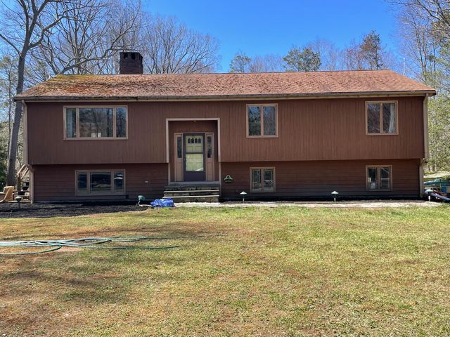 237 Summer St, Norwell, MA 02061