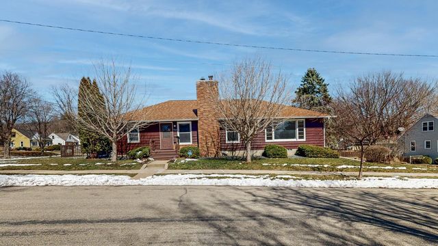 725 11th St NW, Rochester, MN 55901