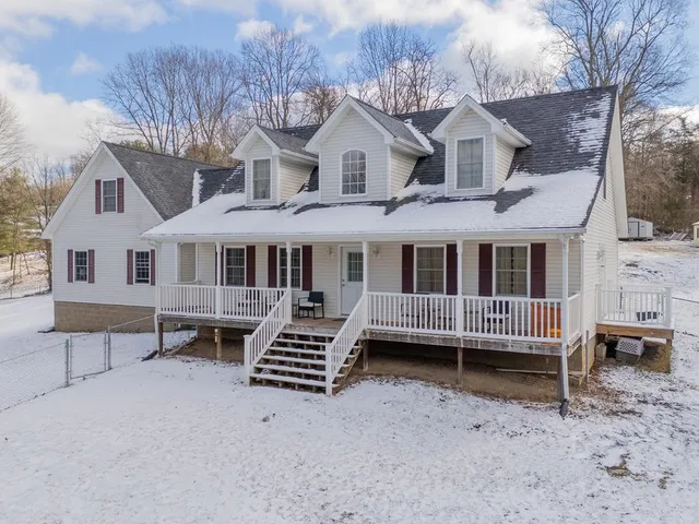 376 Napoleon St, Marion, VA 24354