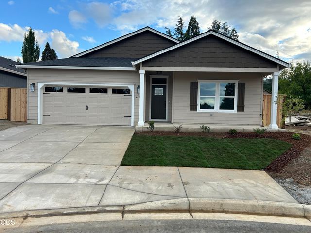 2235 Piazza Dr, Medford, OR 97501