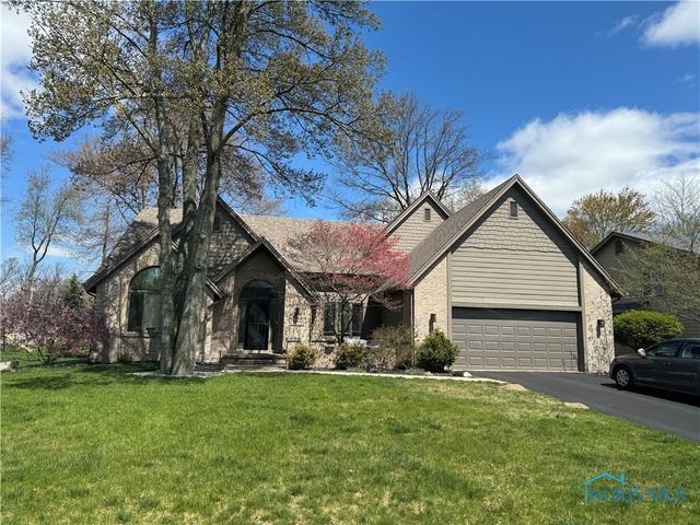 9044 Orchard Lake Rd, Holland, OH 43528