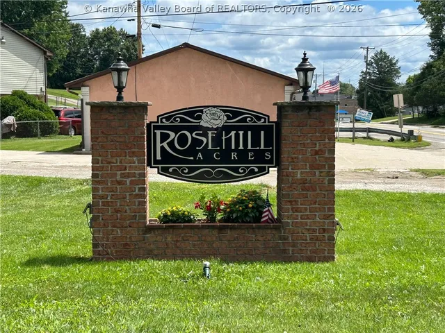31 Thorn Bush Rd, Scott Depot, WV 25560