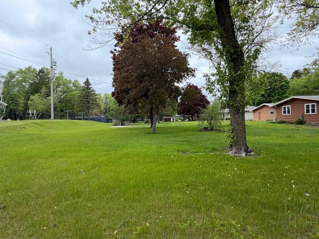 L2 Palmer Ave, Green Lake, WI 54941