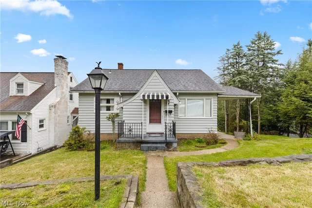 1210 Virginia St, Martins Ferry, OH 43935