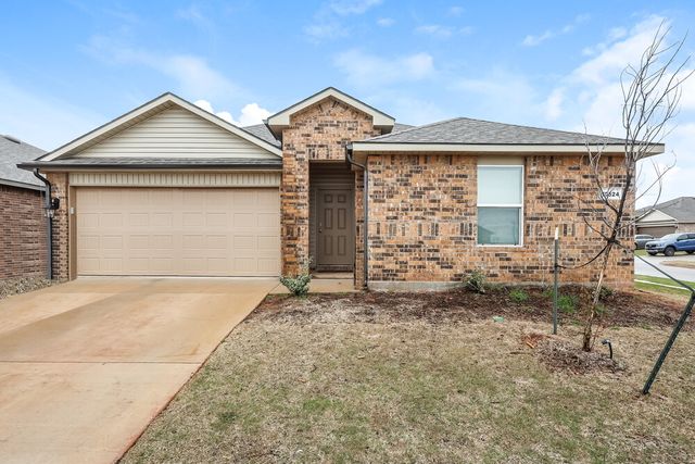 10524 SW 37th St, Mustang, OK 73064