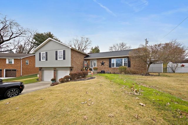 116 Barkley Ct, Russell, KY 41169