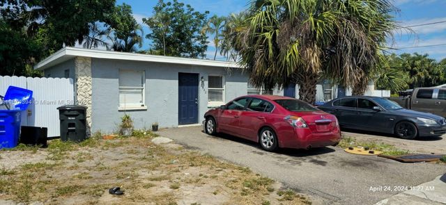 2032-2040 Wright St, Fort Myers, FL 33916