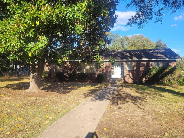 202 NE 4th St, England, AR 72046