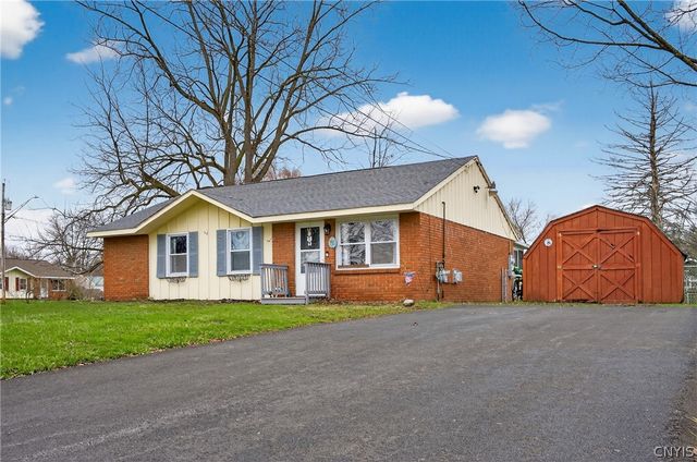 326 Idlewood Blvd, Baldwinsville, NY 13027