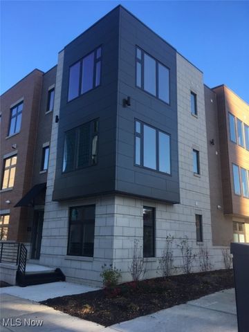 1461 E  13th St, Cleveland, OH 44114