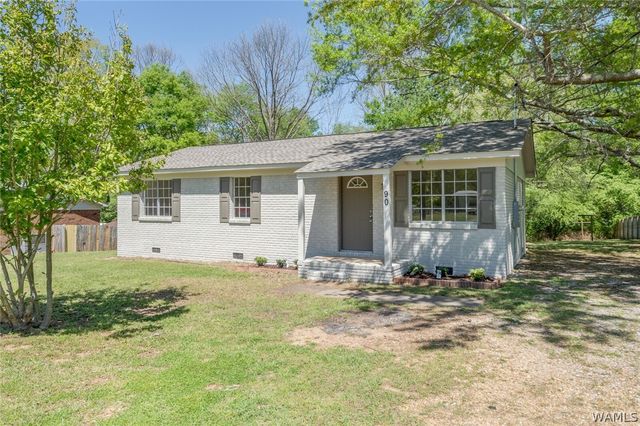 90 Brentwood Ln, Moundville, AL 35474