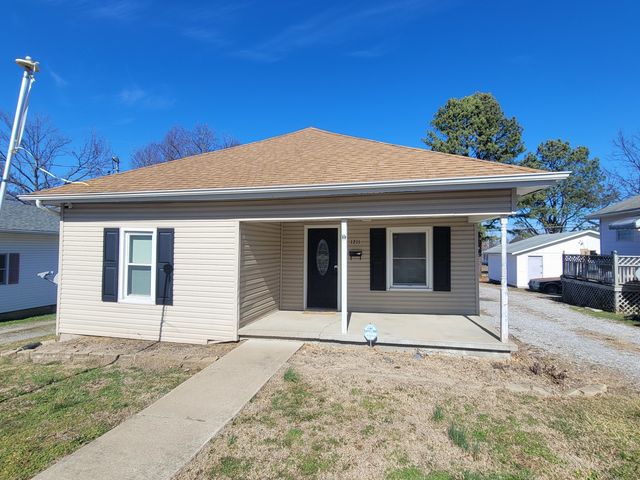 1211 E  Elm St, West Frankfort, IL 62896