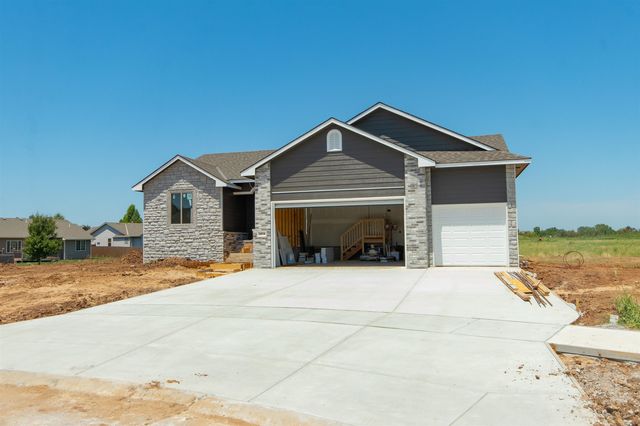 2574 New Spring Cir, Derby, KS 67037