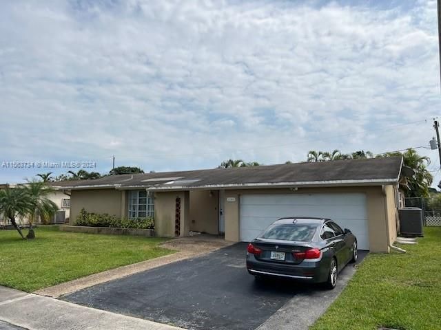 11360 NW 30th Pl, Fort Lauderdale, FL 33323