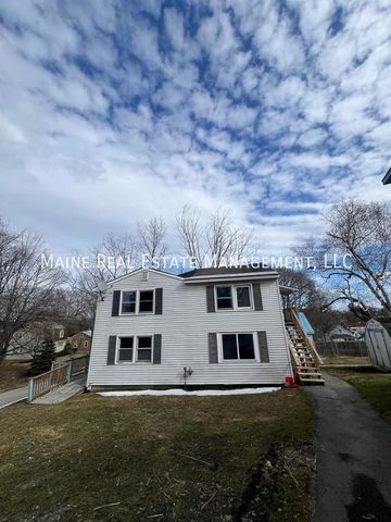 1 Collins St   #2, Waterville, ME 04901