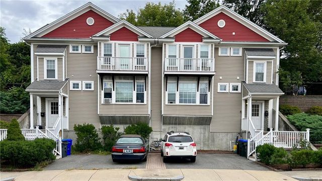 119 Knowles St, Providence, RI 02906