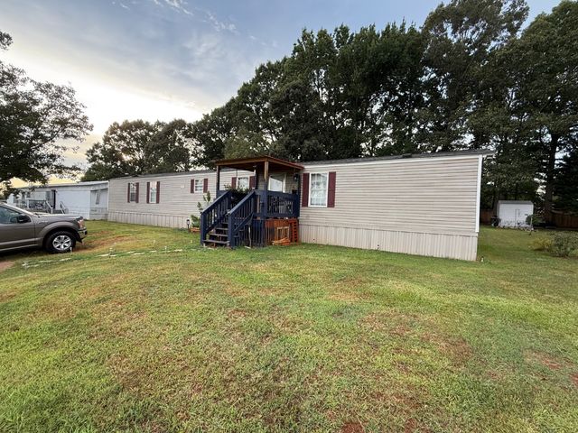 114 F F Family Cir, Piedmont, SC 29673