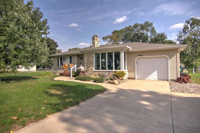 8901 15th Ave S, Bloomington, MN 55425