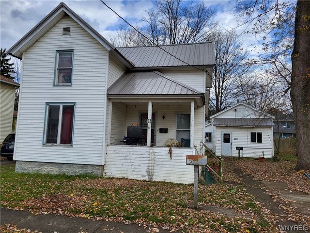 23 Church St, Franklinville, NY 14737