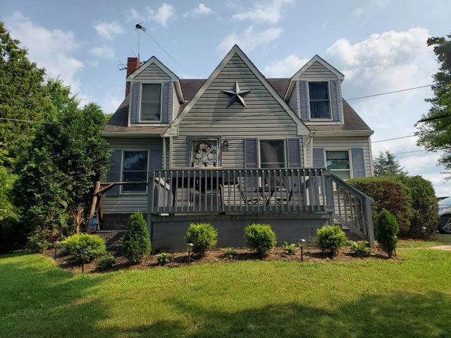 386 1/2 Chicora Rd, Butler, PA 16001