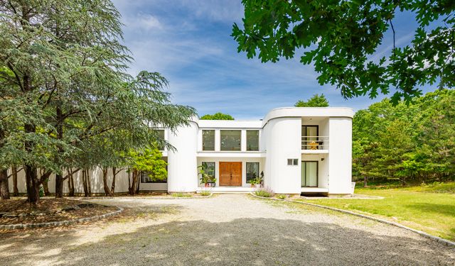 Address Not Disclosed, Water Mill, NY 11976
