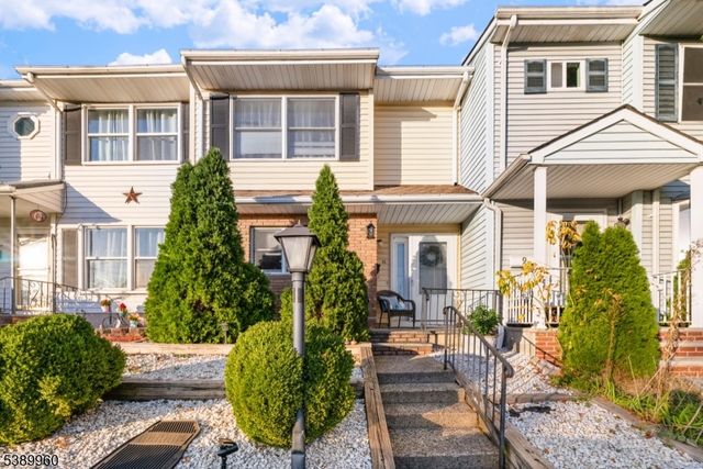 11 Kyle St, Manville, NJ 08835